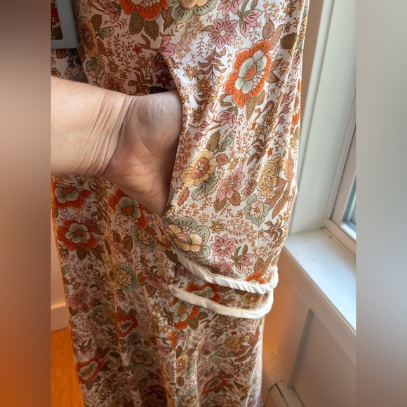 DAVI & DANI Floral Maxi Dress with Button Detail Size Small - Picture 5 of 9